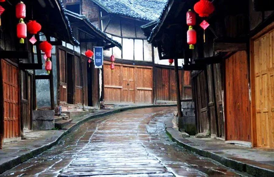龙年临近,10000条龙“惊现”上海的这个艺术馆